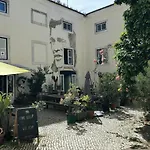 Apartament Experience Like A Local Lizbona